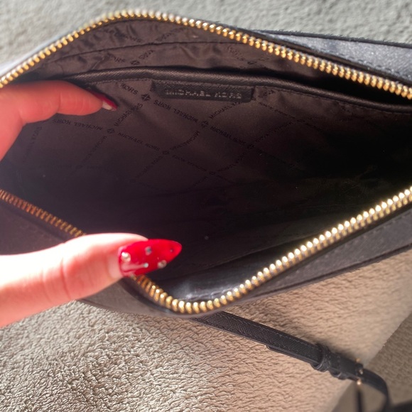 Authentic Michael kors purse - Picture 4 of 6